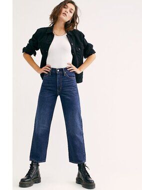 Levi's Ribcage Straight Dark Vintage Wash Size Woman's 32x27